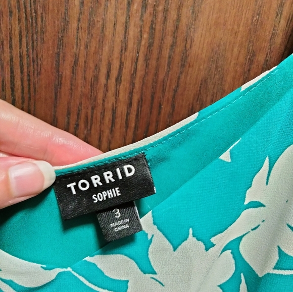 Torrid Sophie Floral Spaghetti Strap Tank - Picture 3 of 10